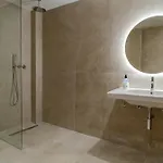 بيت شباب Holidaysbcn *