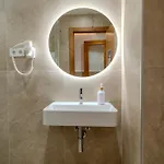 بيت شباب Holidaysbcn *