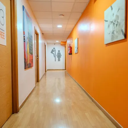Holidaysbcn Hostel