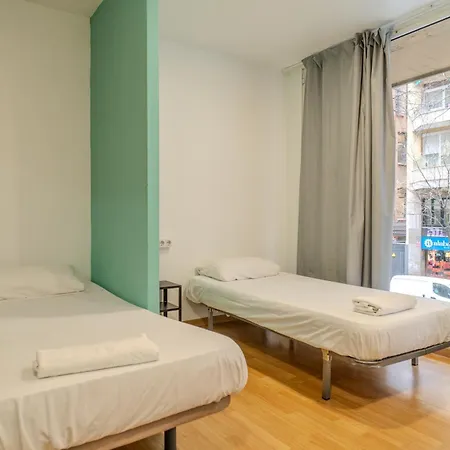 Hostel Holidaysbcn *