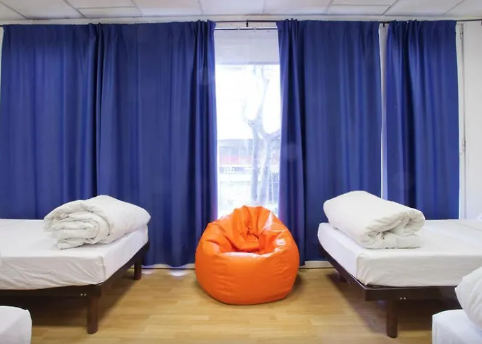 Hostel Holidaysbcn *