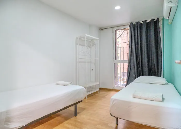 Holidaysbcn Hostel