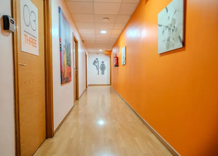 Holidaysbcn Hostel
