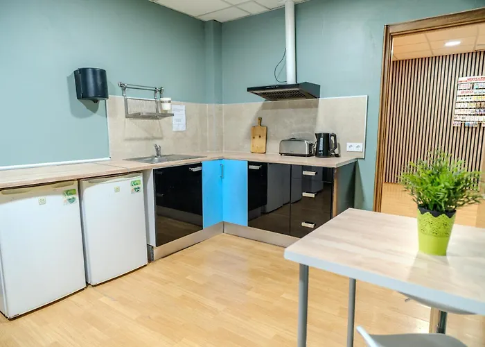 Holidaysbcn Hostel *